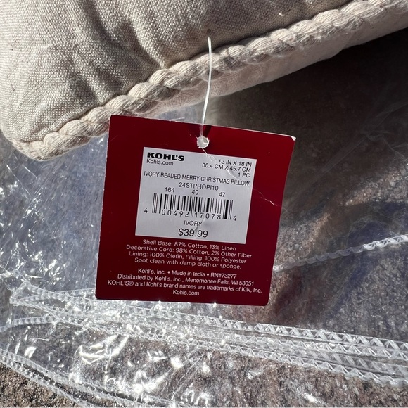 ⬇️St. Nicholas Square NWT Kohl’s Pillow 12”x18” Ivory Beaded Merry Christmas - Picture 2 of 9